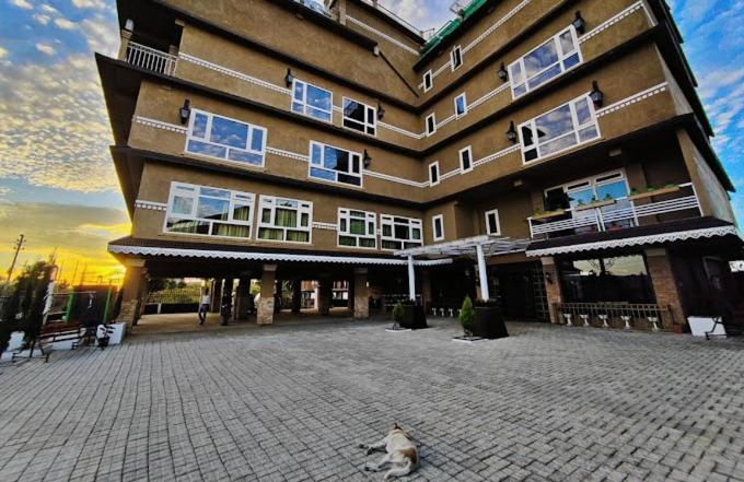 Hotel Poles Apart Shillong Exterior photo